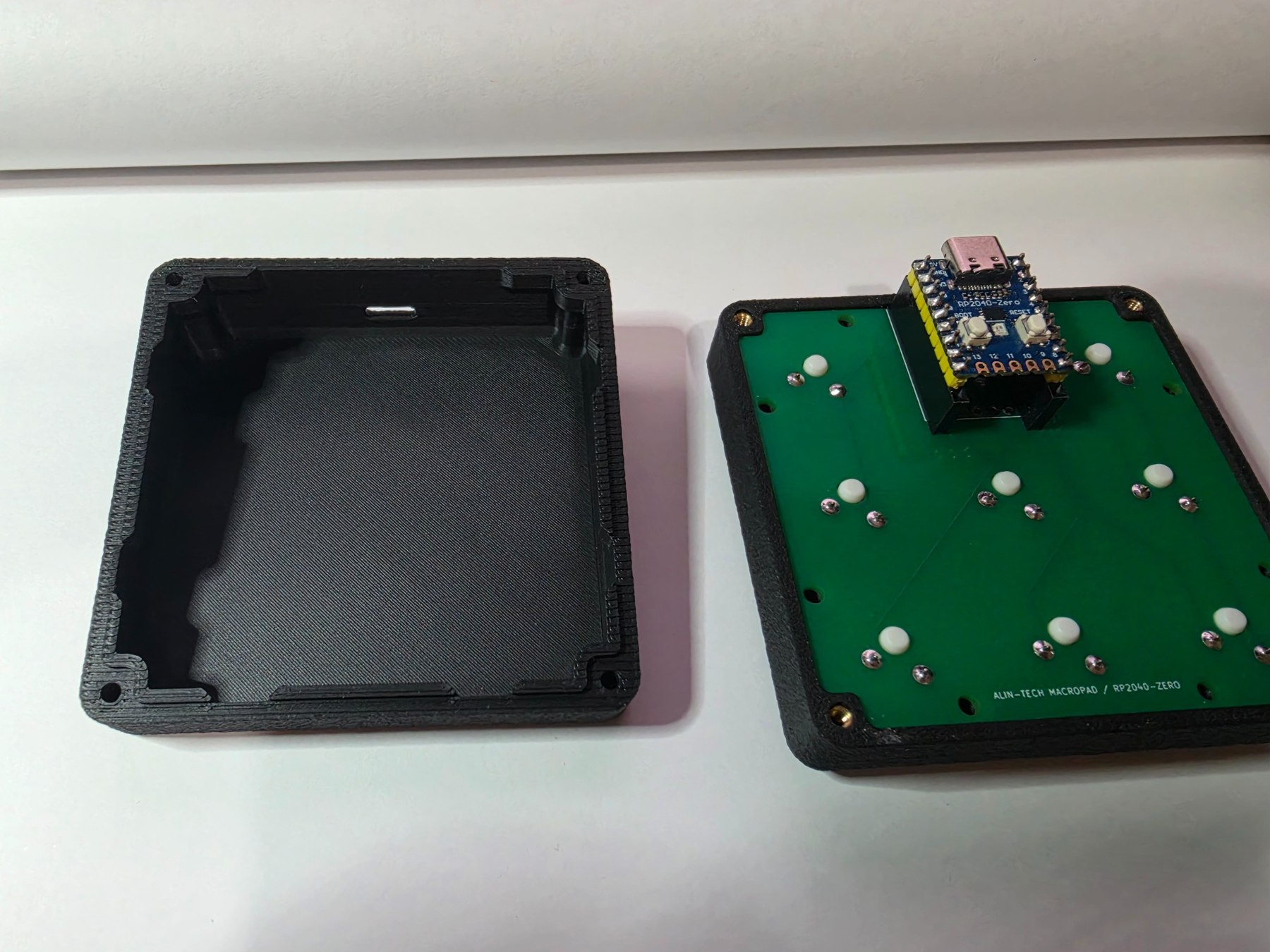 ALIN-TECH MACROPAD — foto real 4
