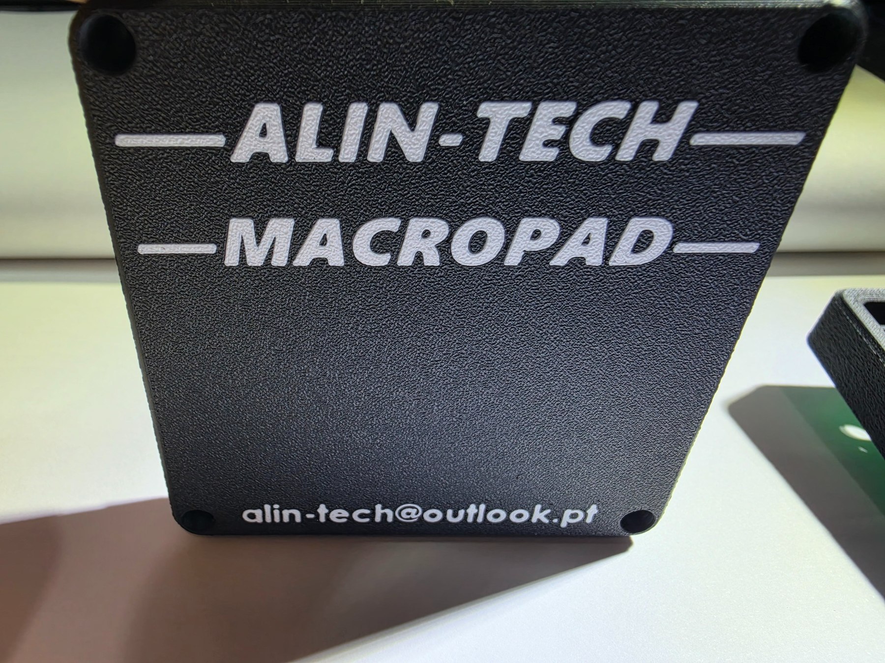 ALIN-TECH MACROPAD — foto real 14