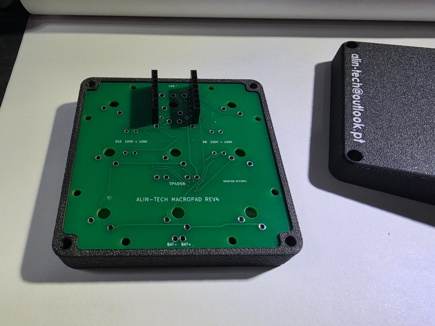 ALIN-TECH MACROPAD — foto real 15